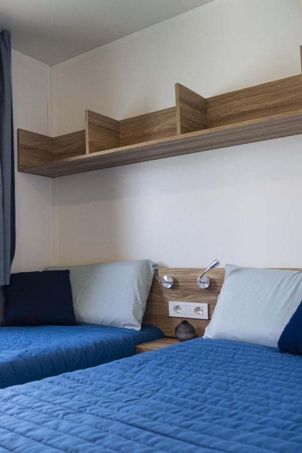 ホテル Houseboat Floatart Experience ビシェーリエ エクステリア 写真